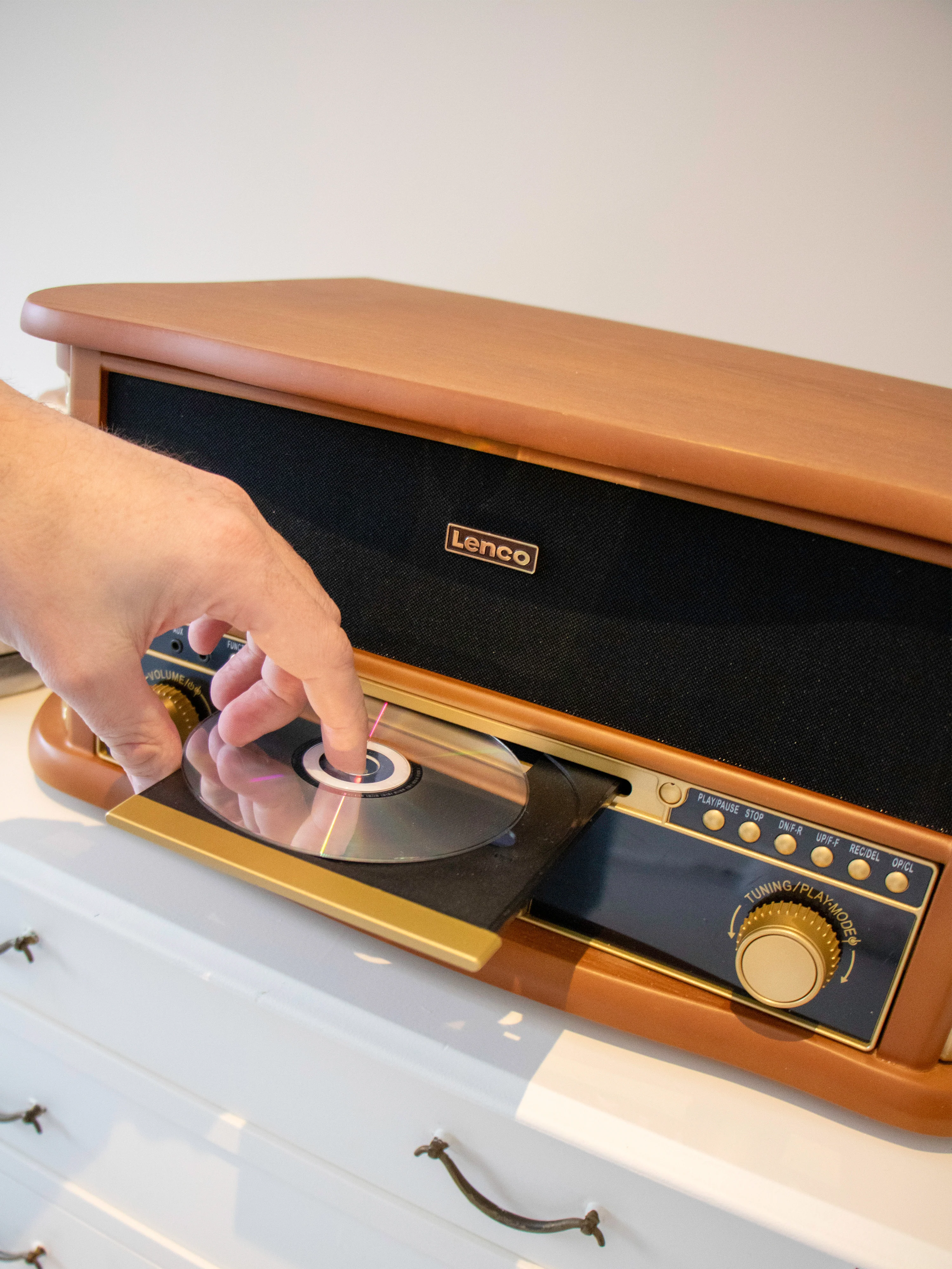 Classic Phono TCD-2571WD - Platine vinyle rétro en bois avec Bluetooth®, radio DAB+/FM, encodage USB, lecteur CD, lecteur de cassette et haut-parleurs intégrés - Bois - Image 20