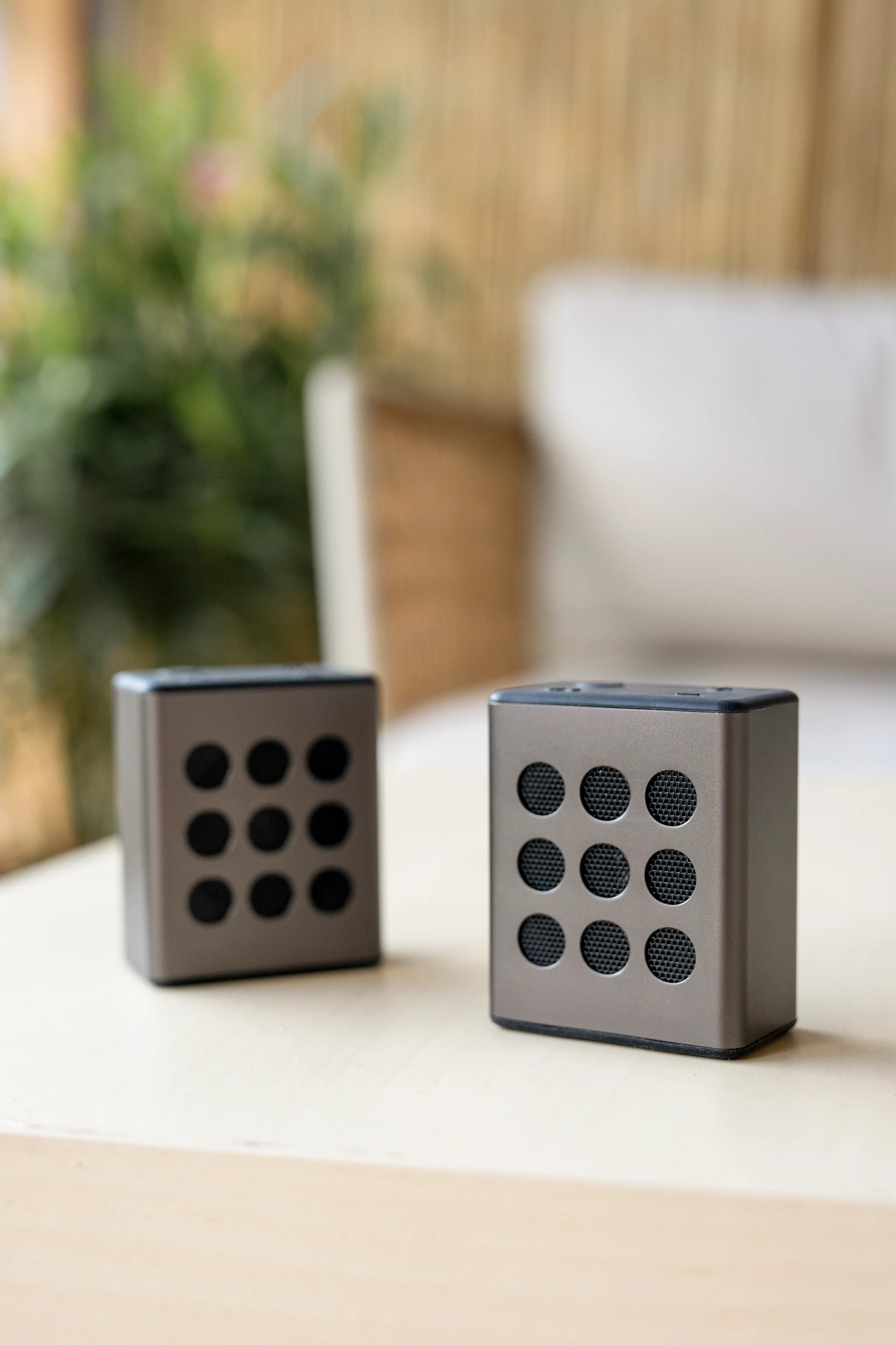 Lenco BTP-200BK - Ensemble d’enceintes stéréo Bluetooth® avec autonomie de 8 heures et accessoires - Gris - Image 15