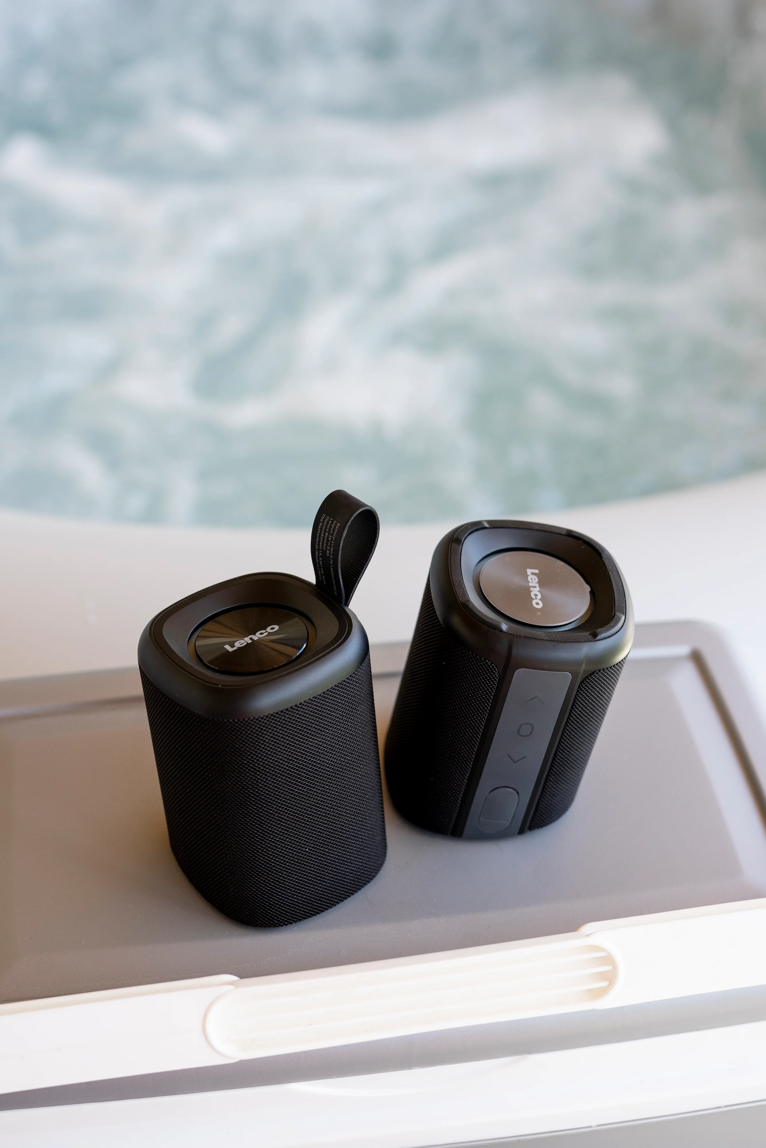 Lenco BTP-400BK - Enceinte Bluetooth® 2 en 1 - étanche (IPX7), noire - Image 10