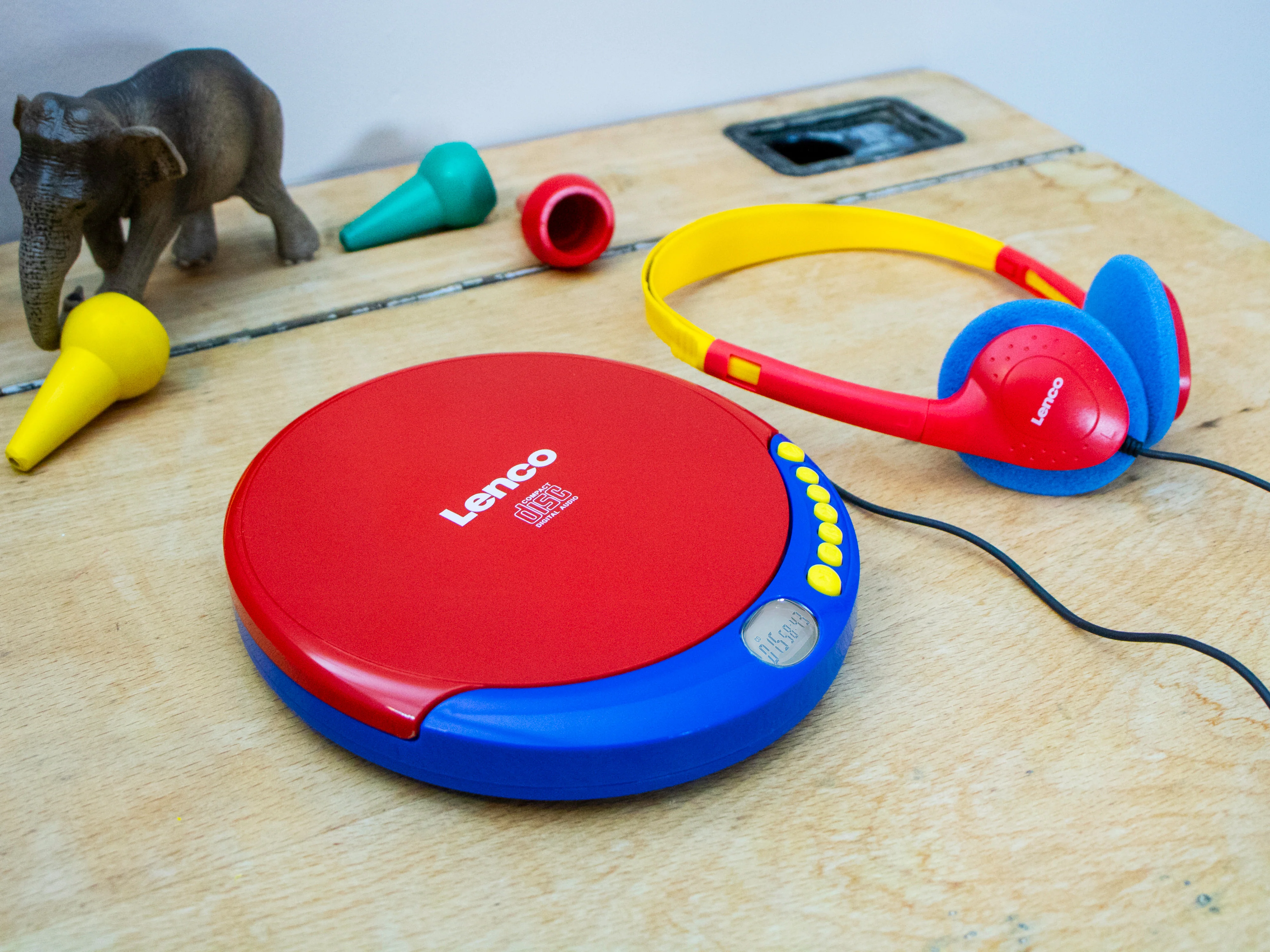 Lenco CD-021KIDS - Lecteur CD portable pour enfants avec casque, piles rechargeables et limiteur de son intégré - Multicolore - Image 13