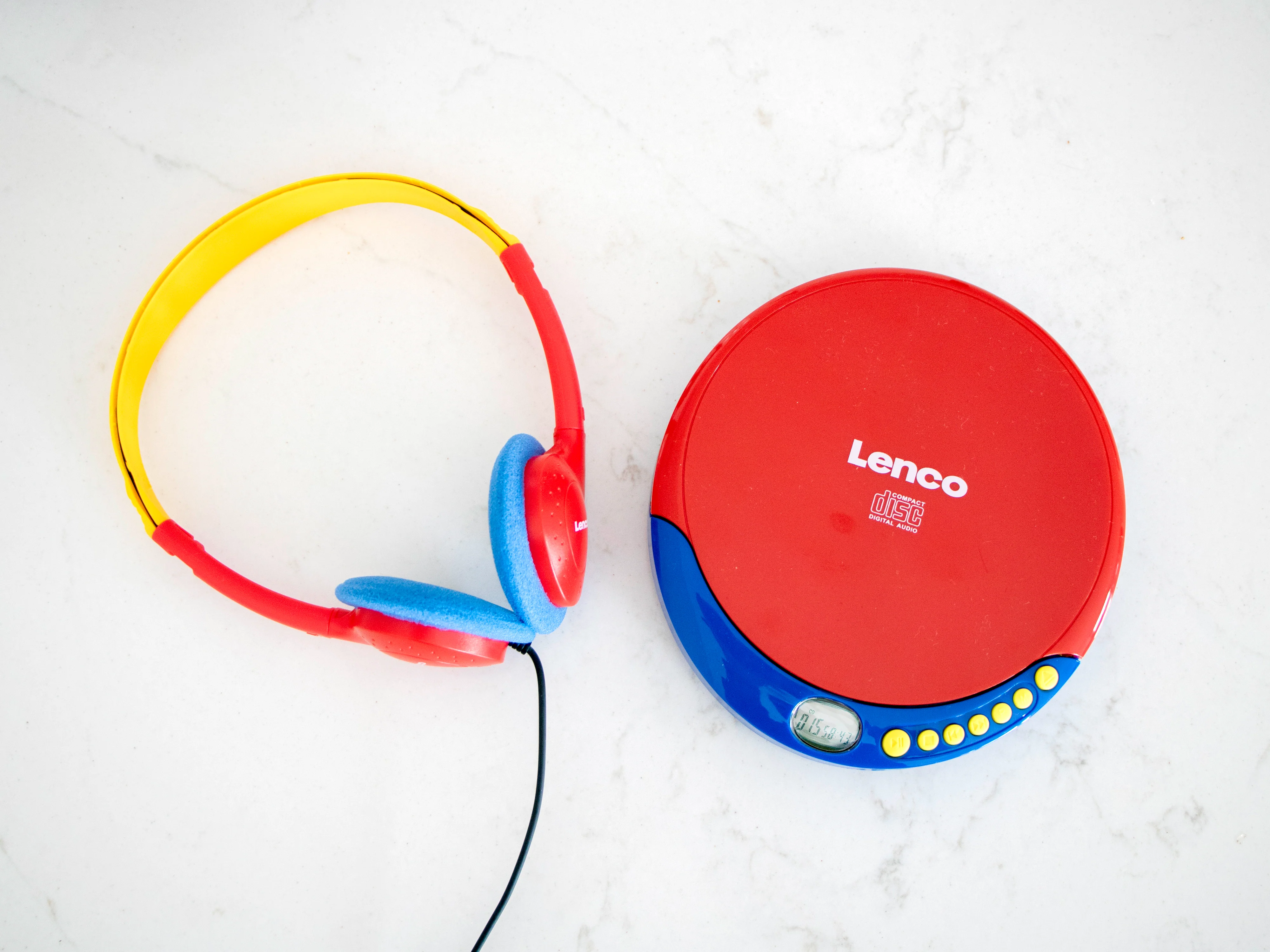 Lenco CD-021KIDS - Lecteur CD portable pour enfants avec casque, piles rechargeables et limiteur de son intégré - Multicolore - Image 3
