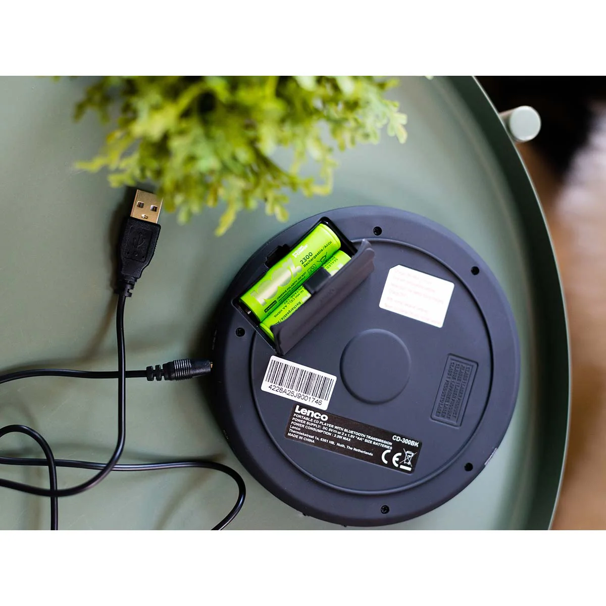 Lenco CD-300BK - Lecteur CD/MP3 Bluetooth® portable avec protection antichoc - Noir - Image 8