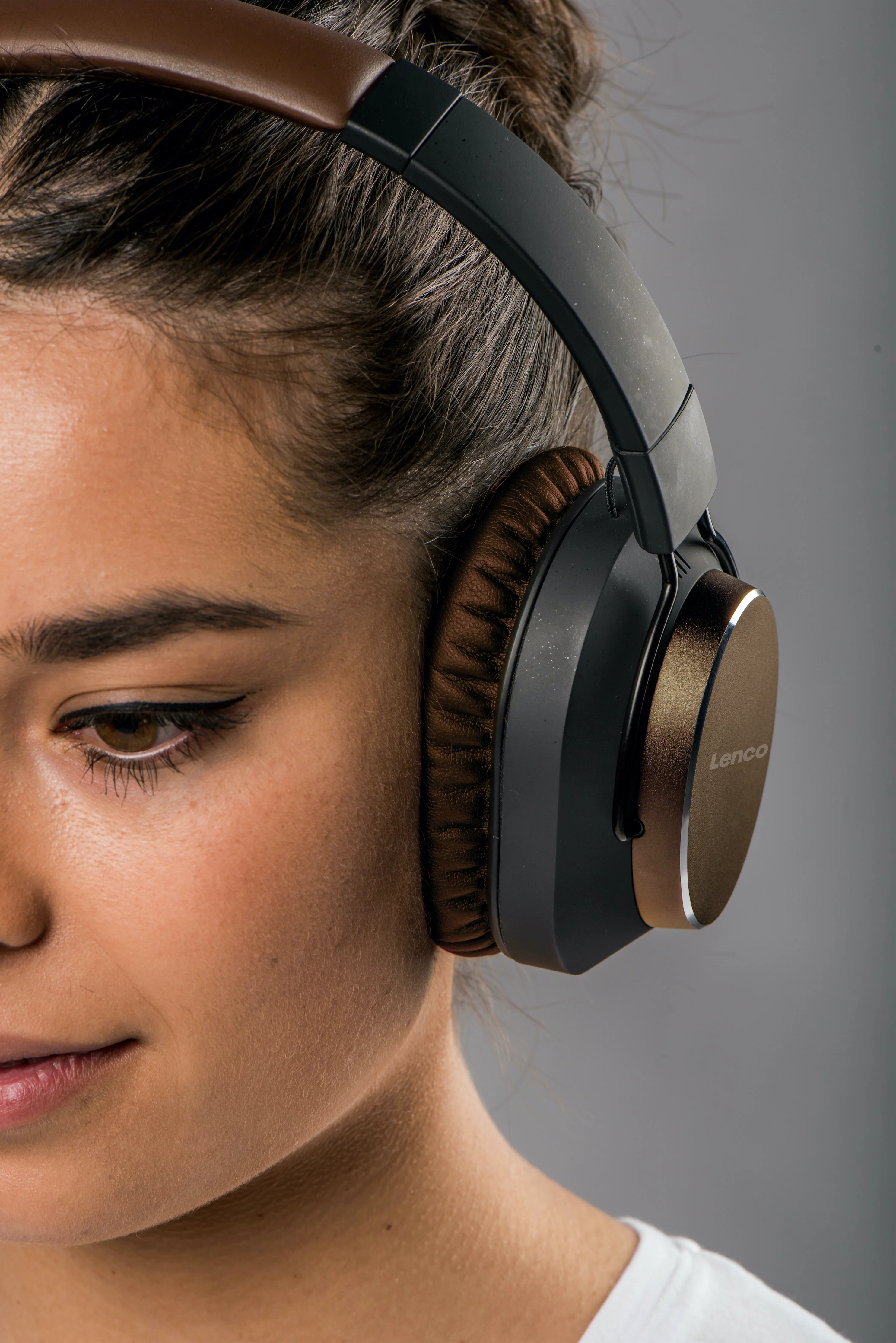 Lenco HPB-730BN - Casque Bluetooth® avec réduction active du bruit - Marron - Image 14