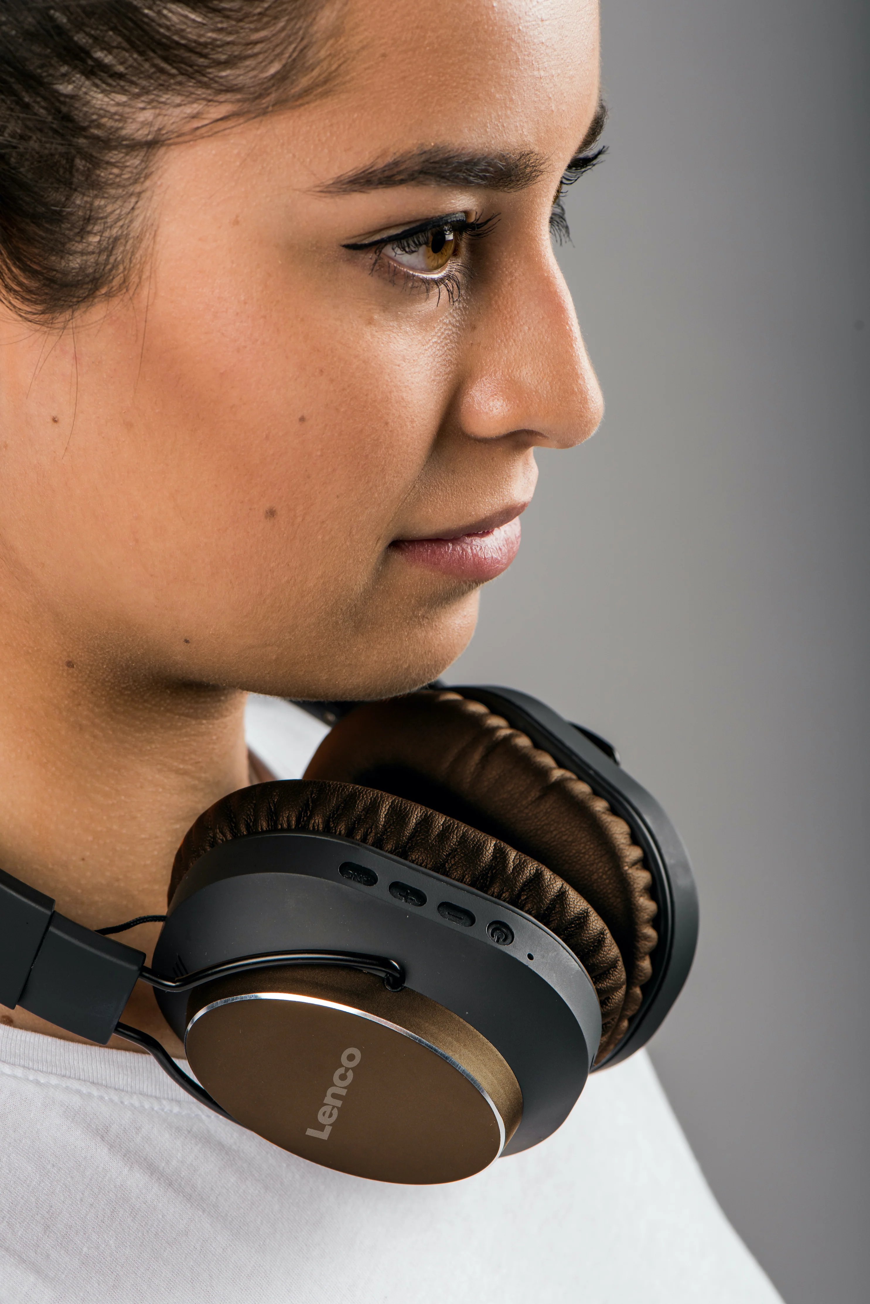 Lenco HPB-730BN - Casque Bluetooth® avec réduction active du bruit - Marron - Image 15