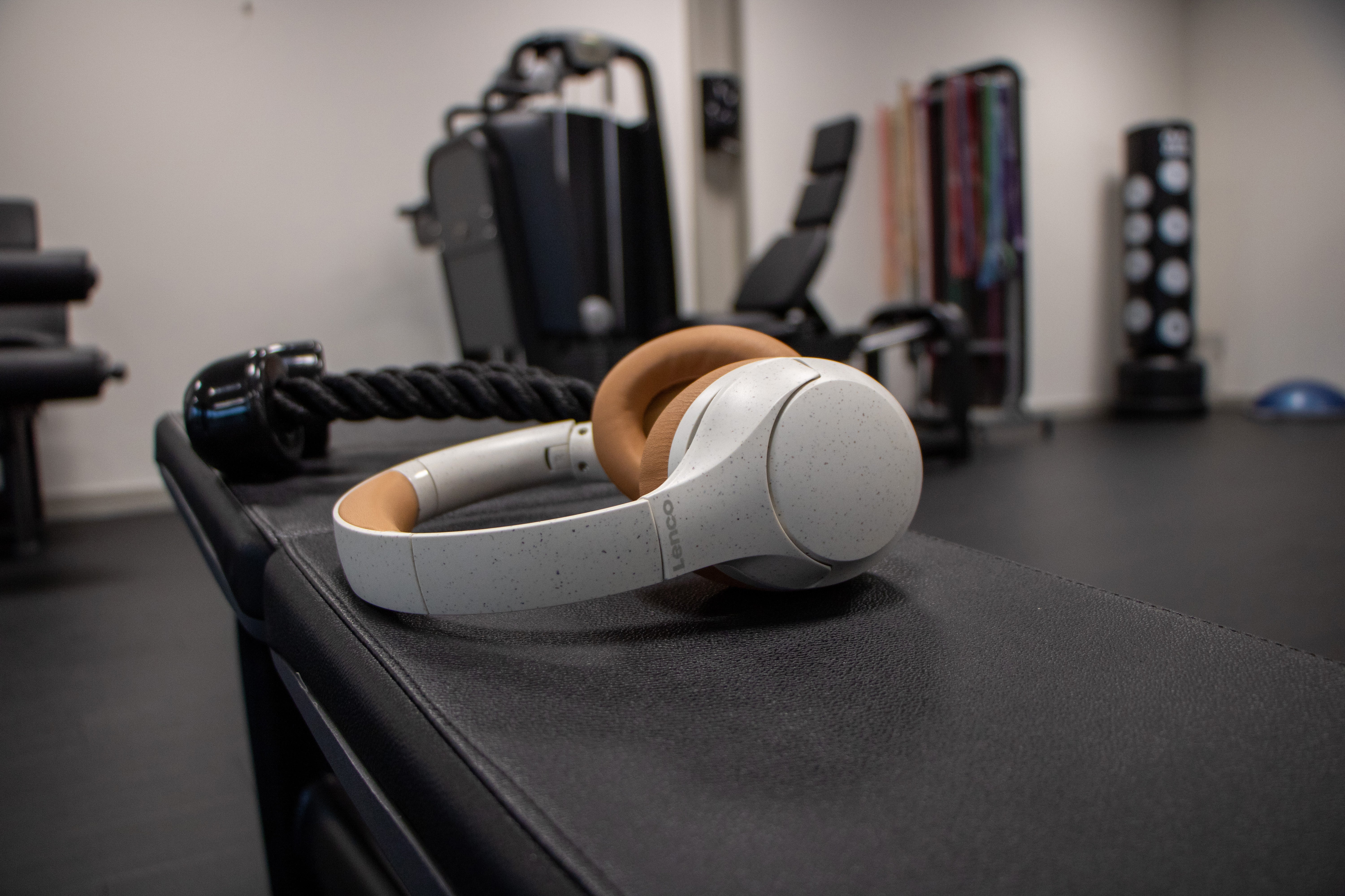 Lenco HPB-830GY - Casque sans fil Bluetooth® avec réduction de bruit active et microphones intégrés - Gris/Blanc - Image 20
