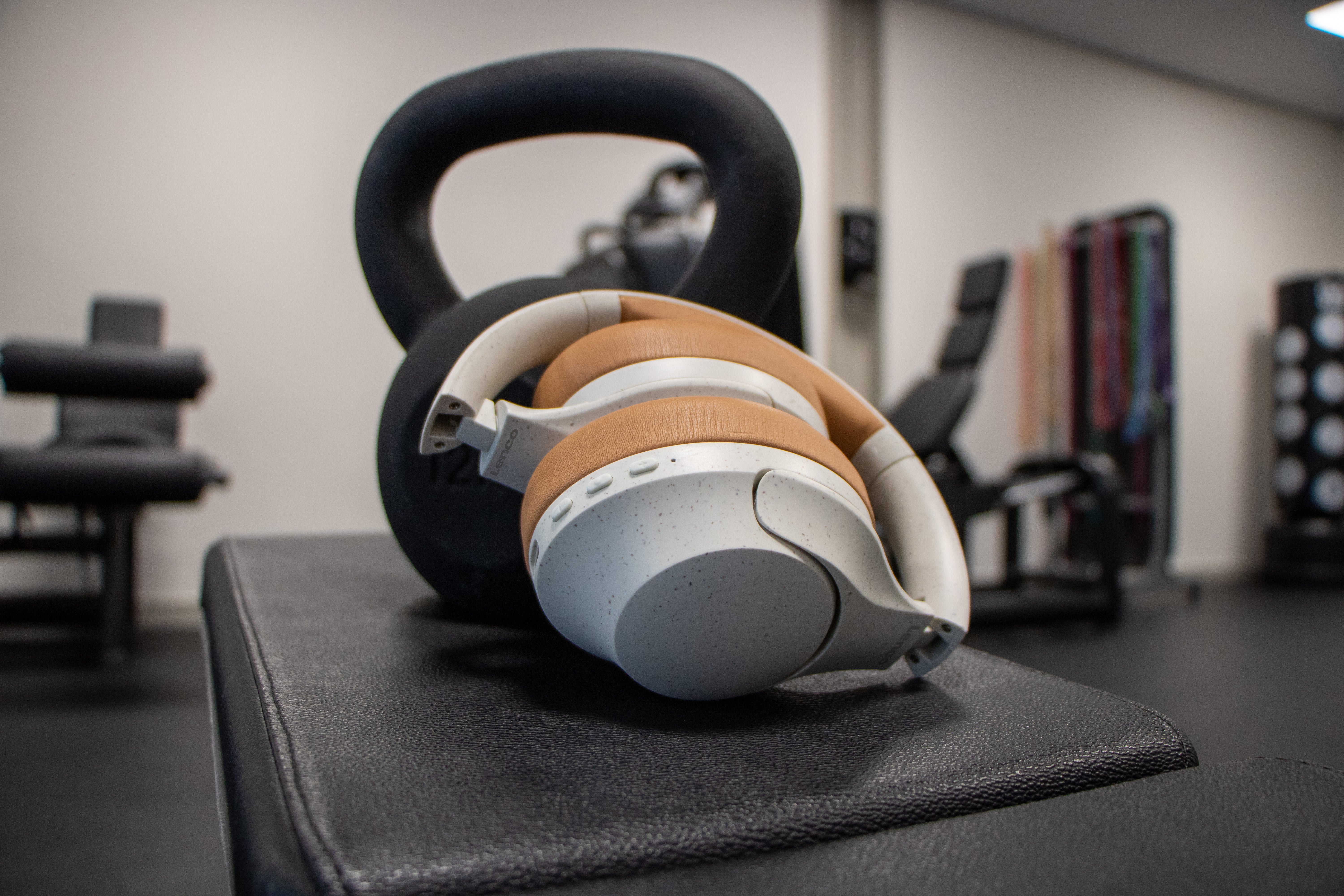 Lenco HPB-830GY - Casque sans fil Bluetooth® avec réduction de bruit active et microphones intégrés - Gris/Blanc - Image 21