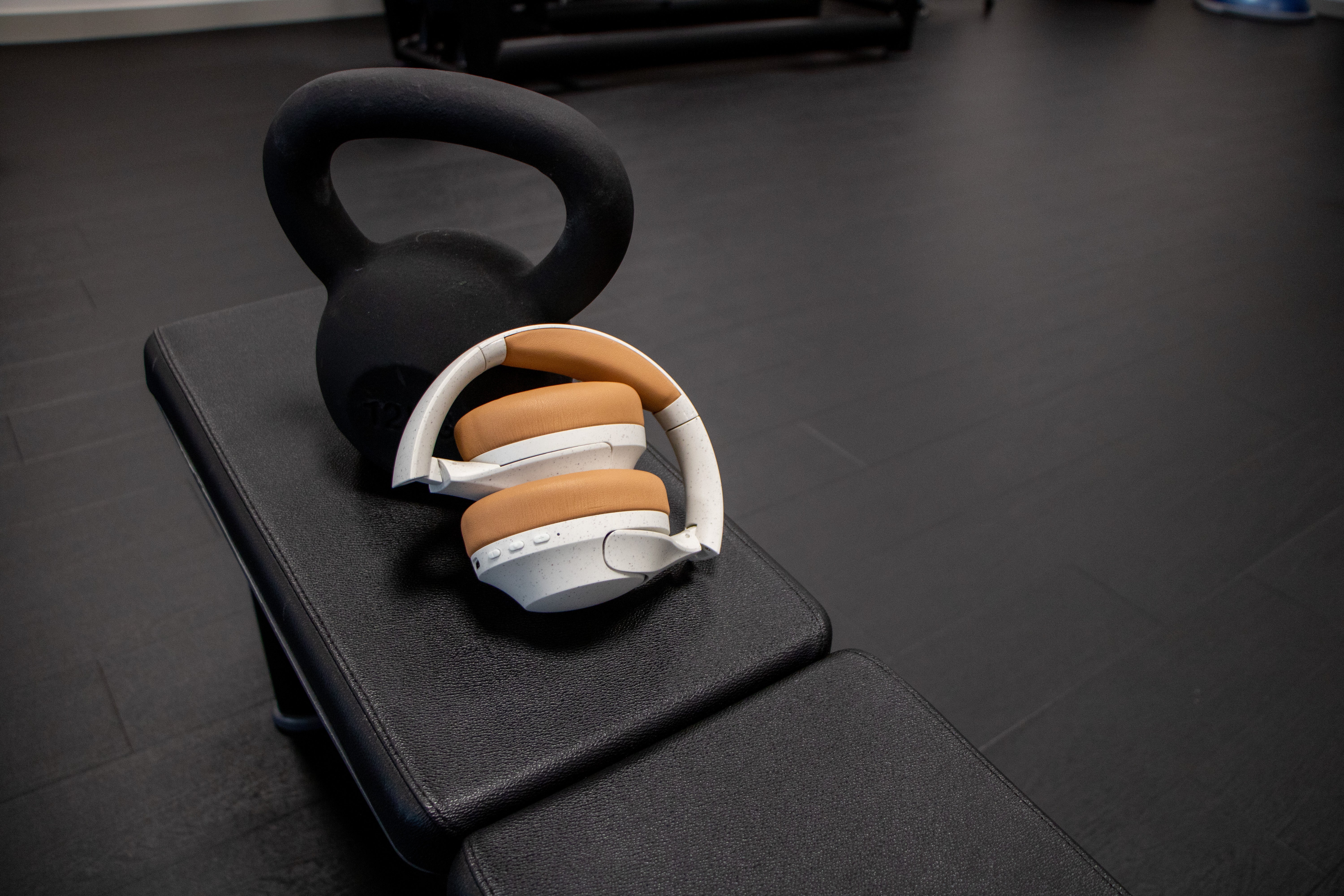Lenco HPB-830GY - Casque sans fil Bluetooth® avec réduction de bruit active et microphones intégrés - Gris/Blanc - Image 23