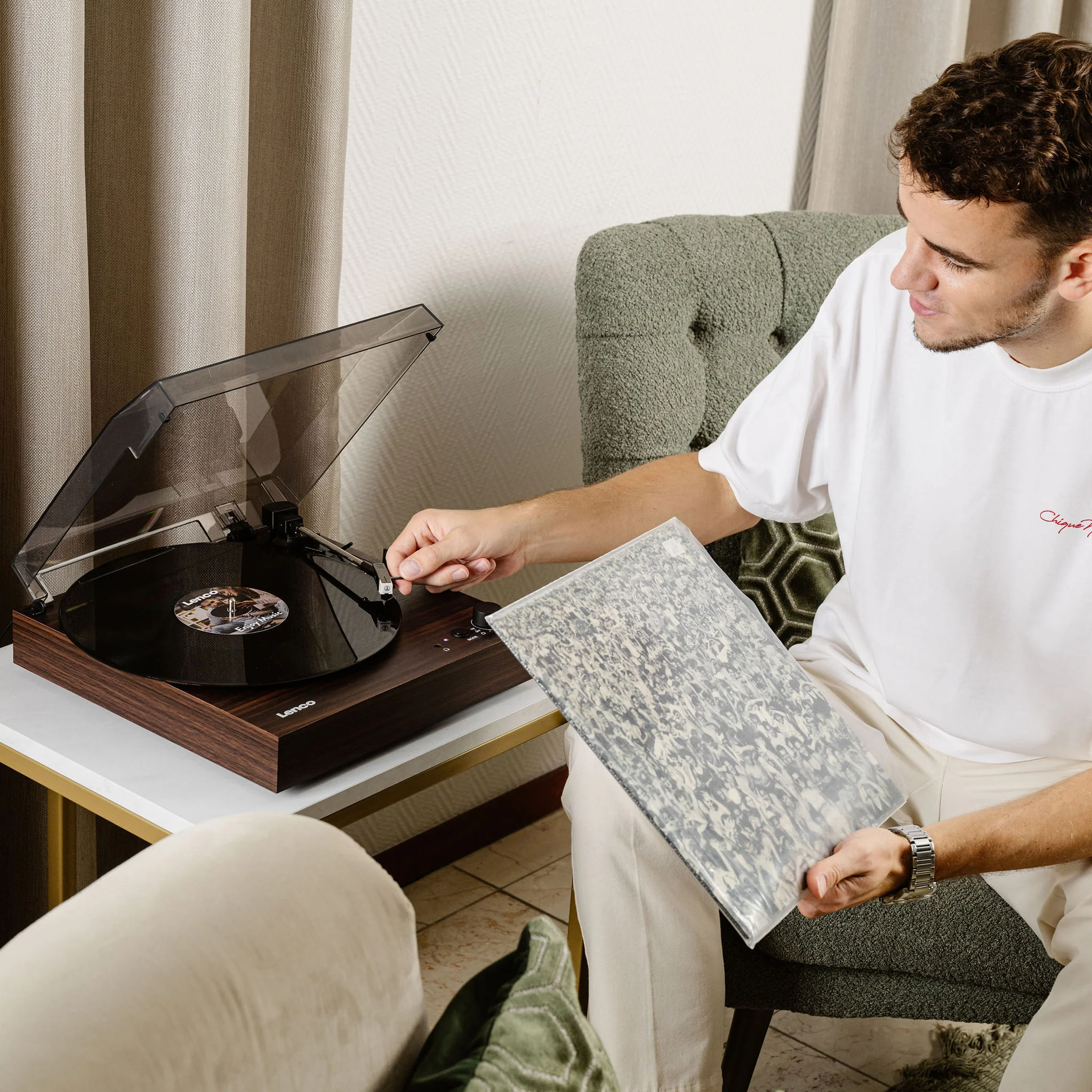Lenco LS-15WD - Platine vinyle avec Bluetooth®, deux haut-parleurs intégrés et cellule AT3600L - Bois - Image 14