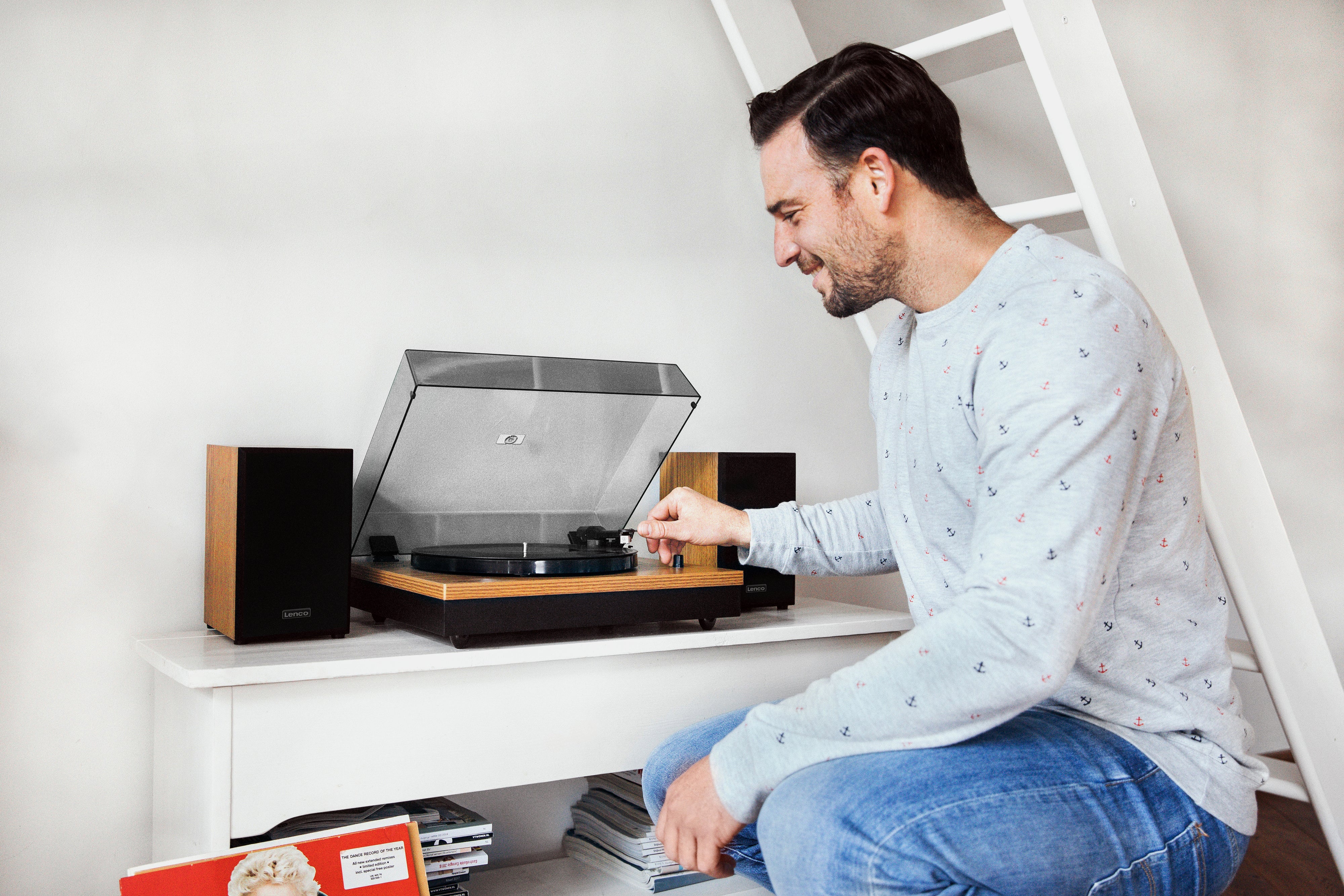 Lenco LS-300WD - Platine avec Bluetooth® et deux haut-parleurs externes, bois - Image 27