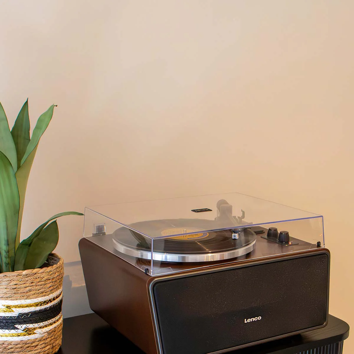 Lenco LS-470WA - Platine vinyle avec haut-parleurs intégrés et Bluetooth® - Noyer - Image 24