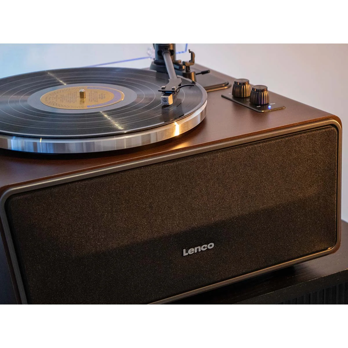 Lenco LS-470WA - Platine vinyle avec haut-parleurs intégrés et Bluetooth® - Noyer - Image 26