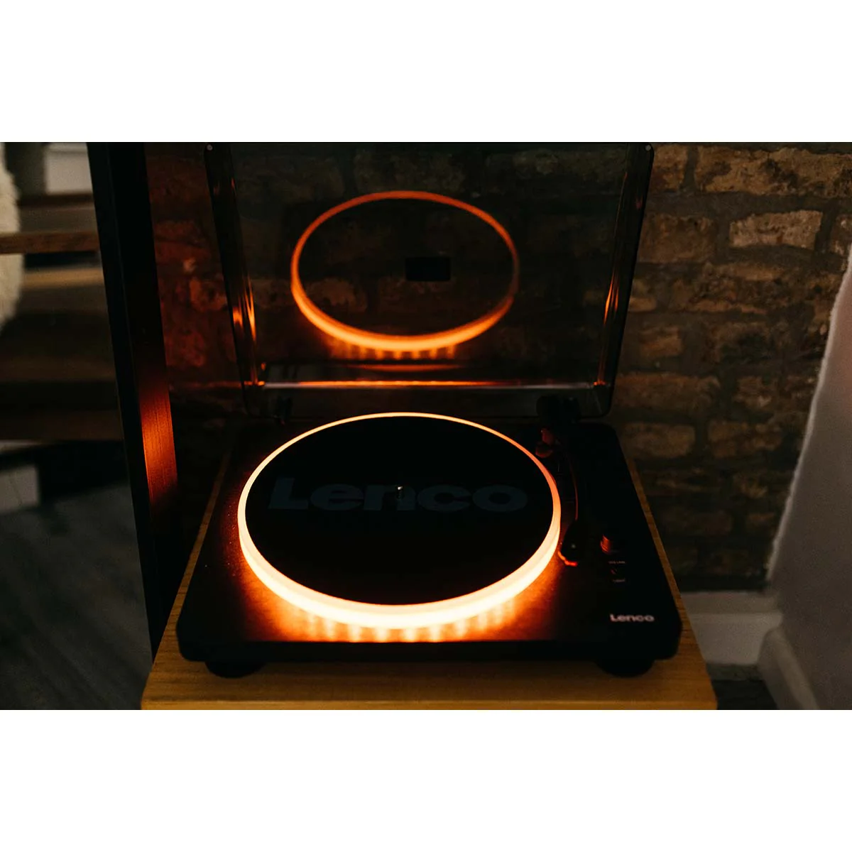 Lenco LS-50LEDBK - Platine vinyle avec haut-parleurs intégrés et éclairage LED - Noir - Image 11