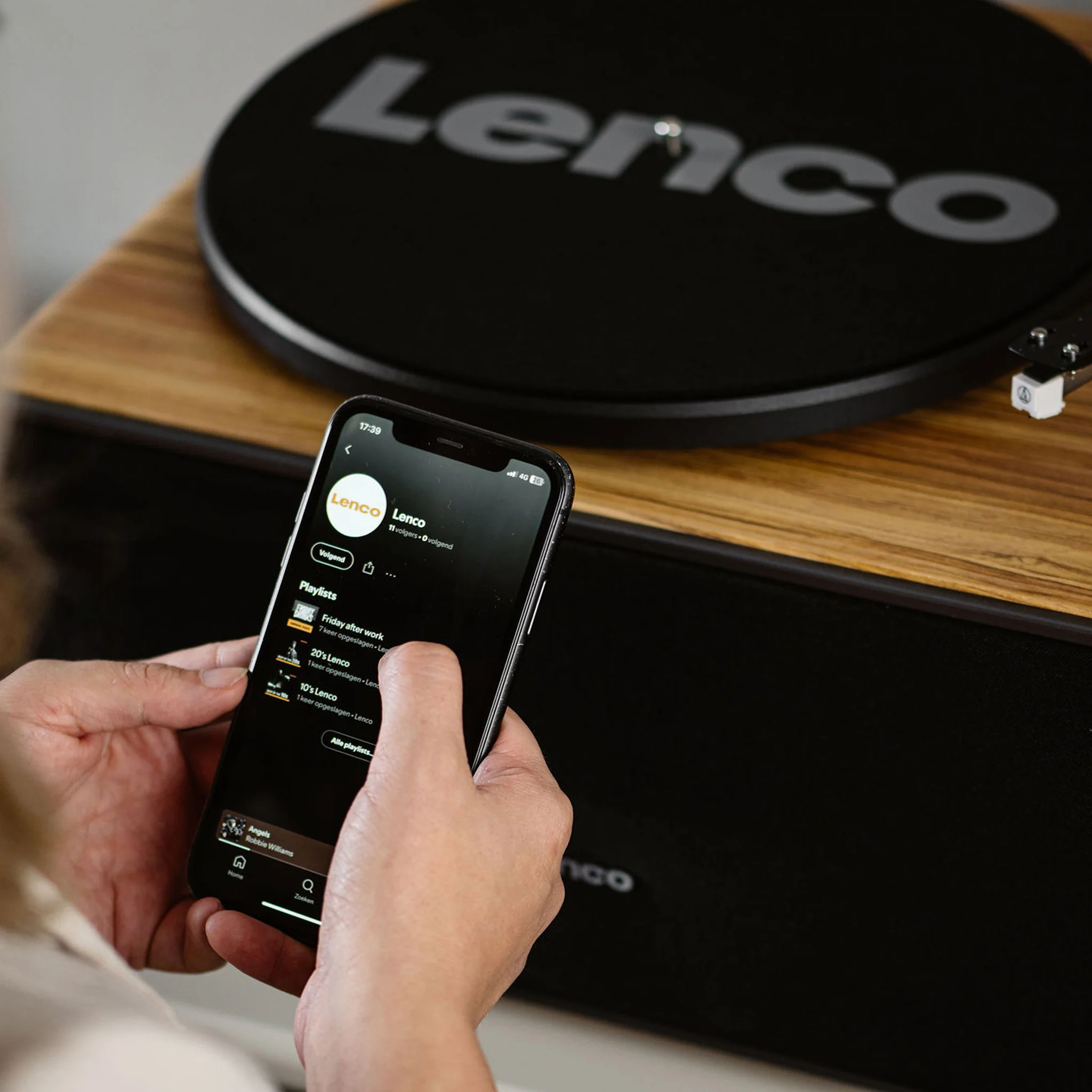 Lenco LS-570OK - Platine vinyle avec haut-parleurs intégrés et Bluetooth® - Platine vinyle sur pieds - Chêne - Image 27