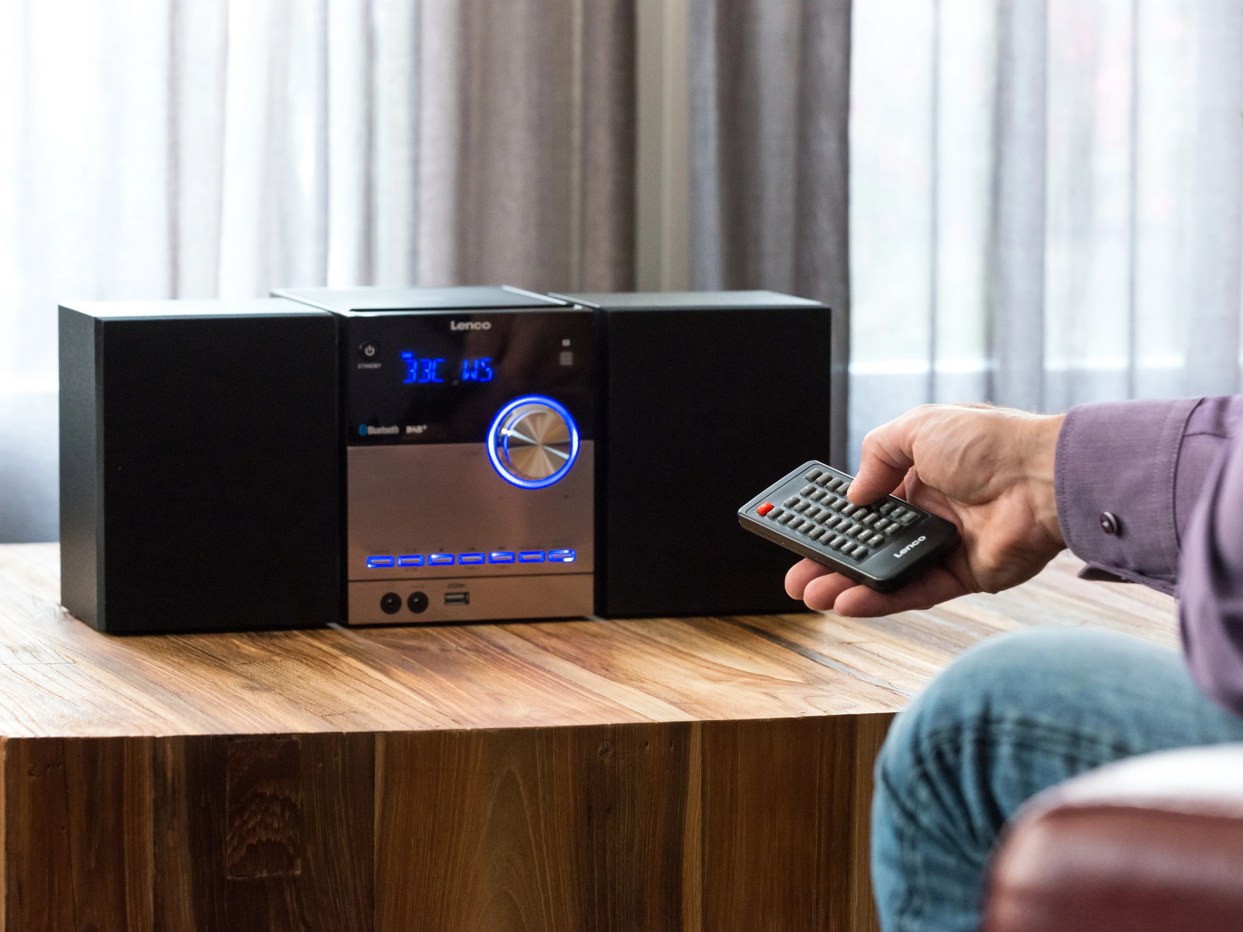 Lenco MC-150 - Chaîne stéréo avec radio DAB+/FM, lecteur CD, connexion Bluetooth® et prise USB - Noir - Image 18