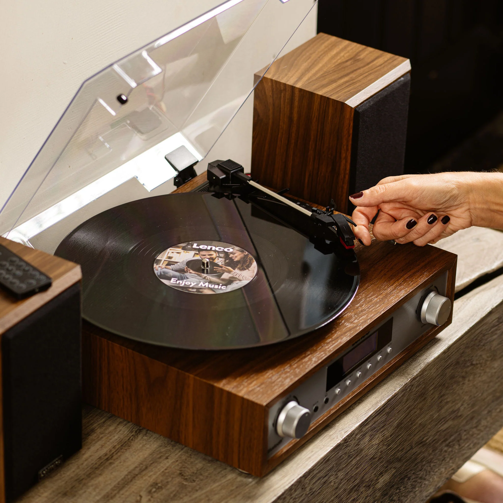 Lenco MC-160WD - Ensemble stéréo HiFi avec platine vinyle, radio DAB+/FM et Bluetooth® - Bois - Image 14