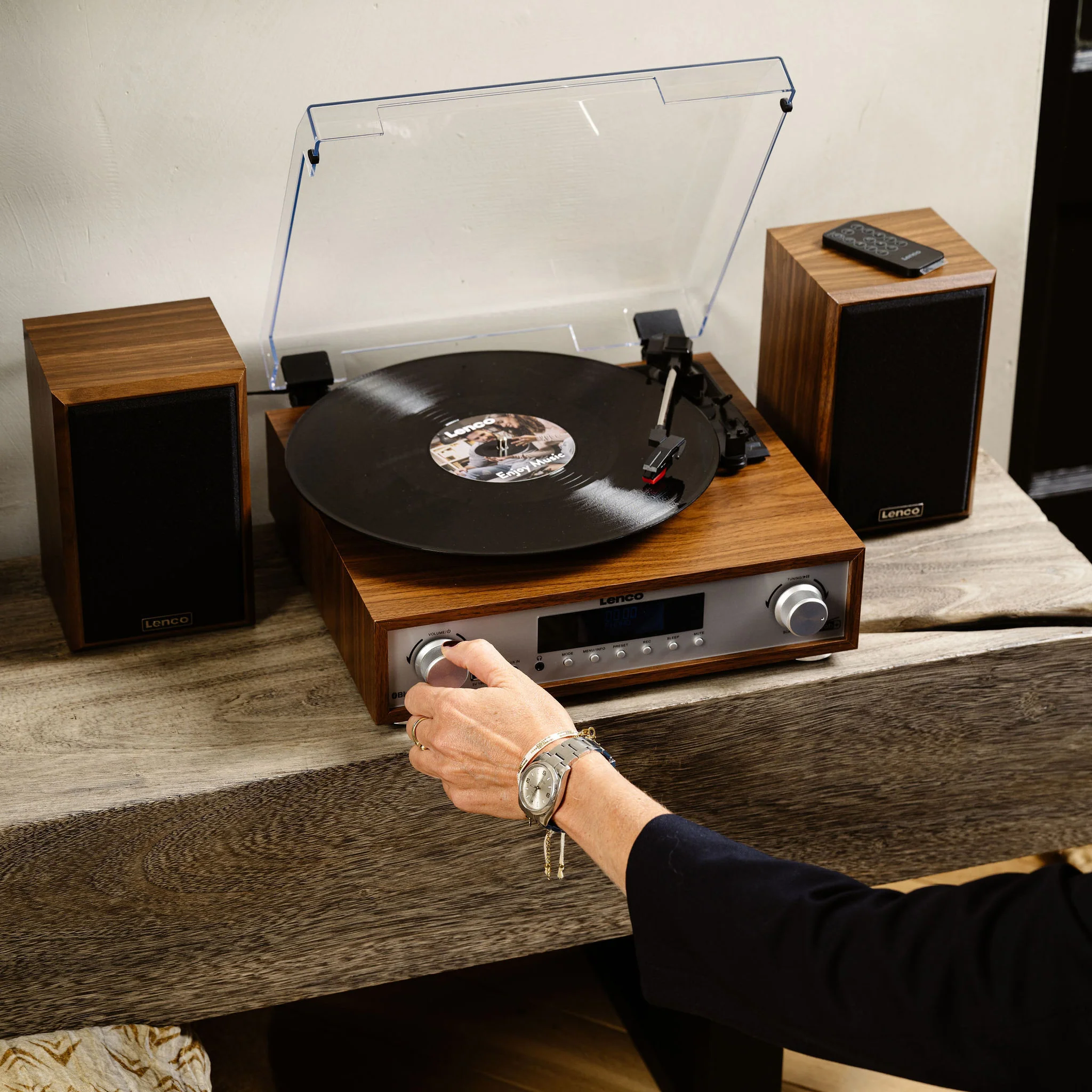 Lenco MC-160WD - Ensemble stéréo HiFi avec platine vinyle, radio DAB+/FM et Bluetooth® - Bois - Image 15