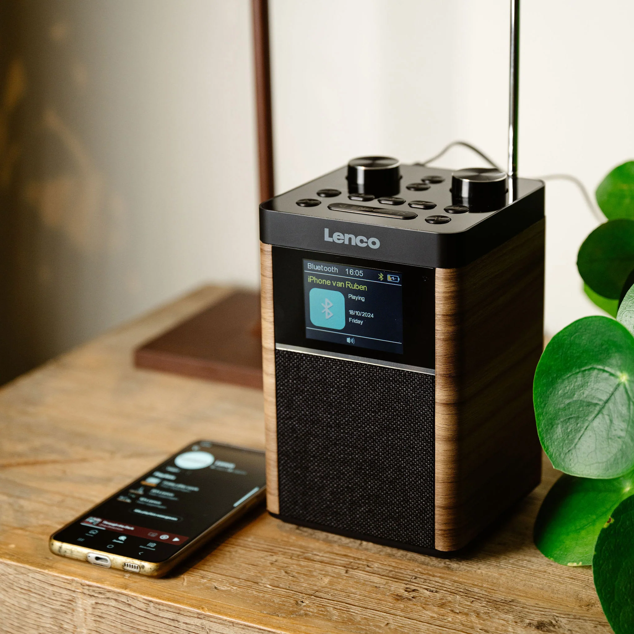 Lenco PDR-060WD - Radio portable DAB+/FM Bluetooth, haut-parleur 10W, batterie 14H - Noir - Image 22