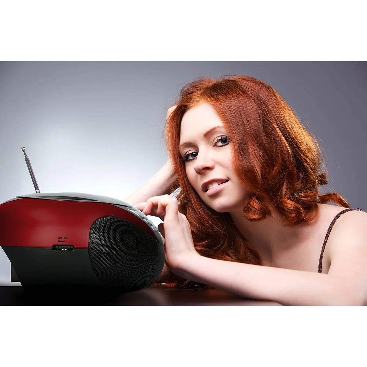 Lenco SCD-37 USB Red - Radio FM et lecteur CD/USB portable - Rouge - Image 12