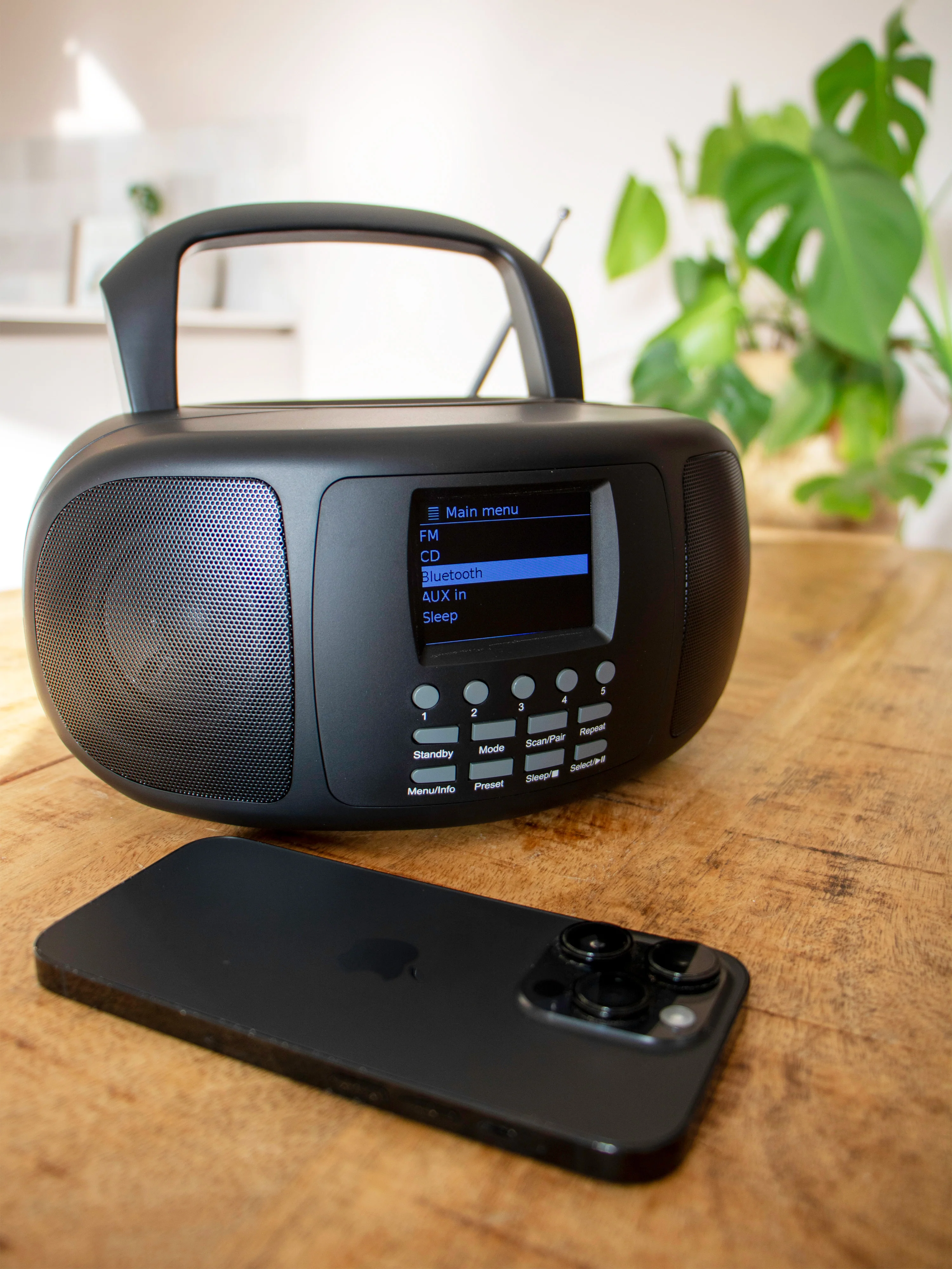 Lenco SCD-6000BK - Radio Internet portable avec DAB+/FM, Bluetooth®, lecteur CD et grand écran LCD couleur - Noir - Image 12