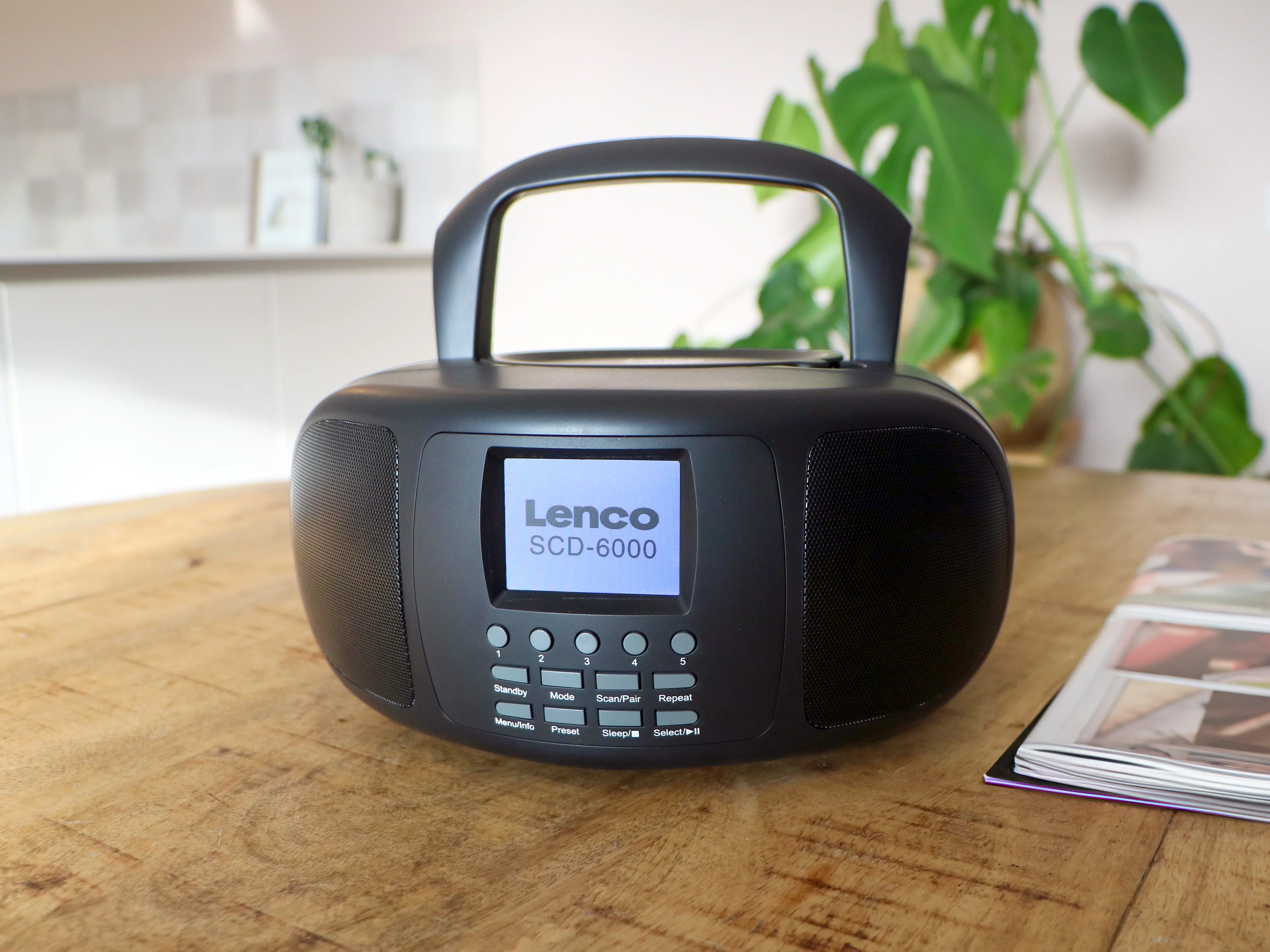 Lenco SCD-6000BK - Radio Internet portable avec DAB+/FM, Bluetooth®, lecteur CD et grand écran LCD couleur - Noir - Image 13