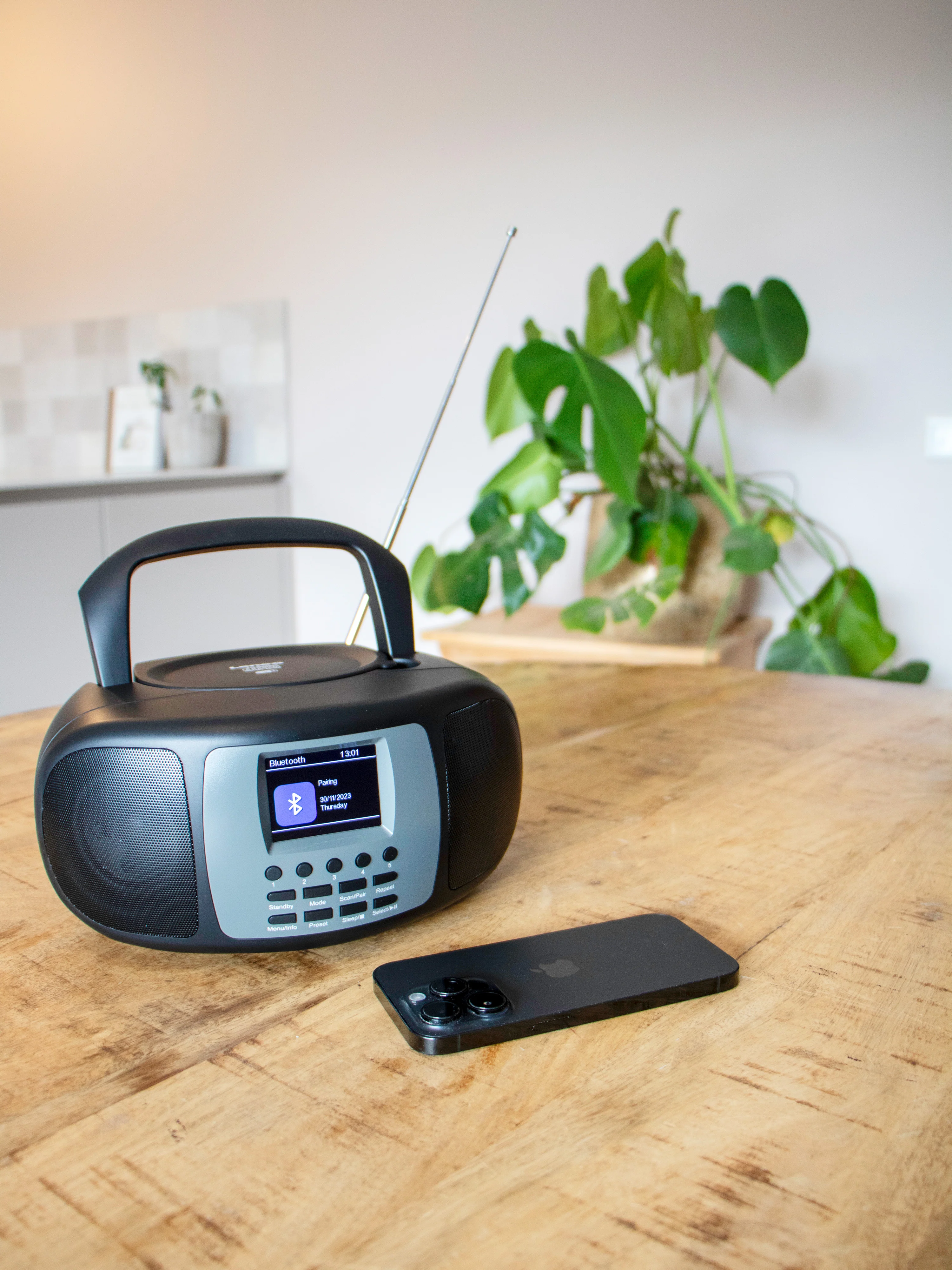 Lenco SCD-860BK - Radio portable DAB+/FM avec Bluetooth®, lecteur CD et grand écran couleur LCD - Noir - Image 24