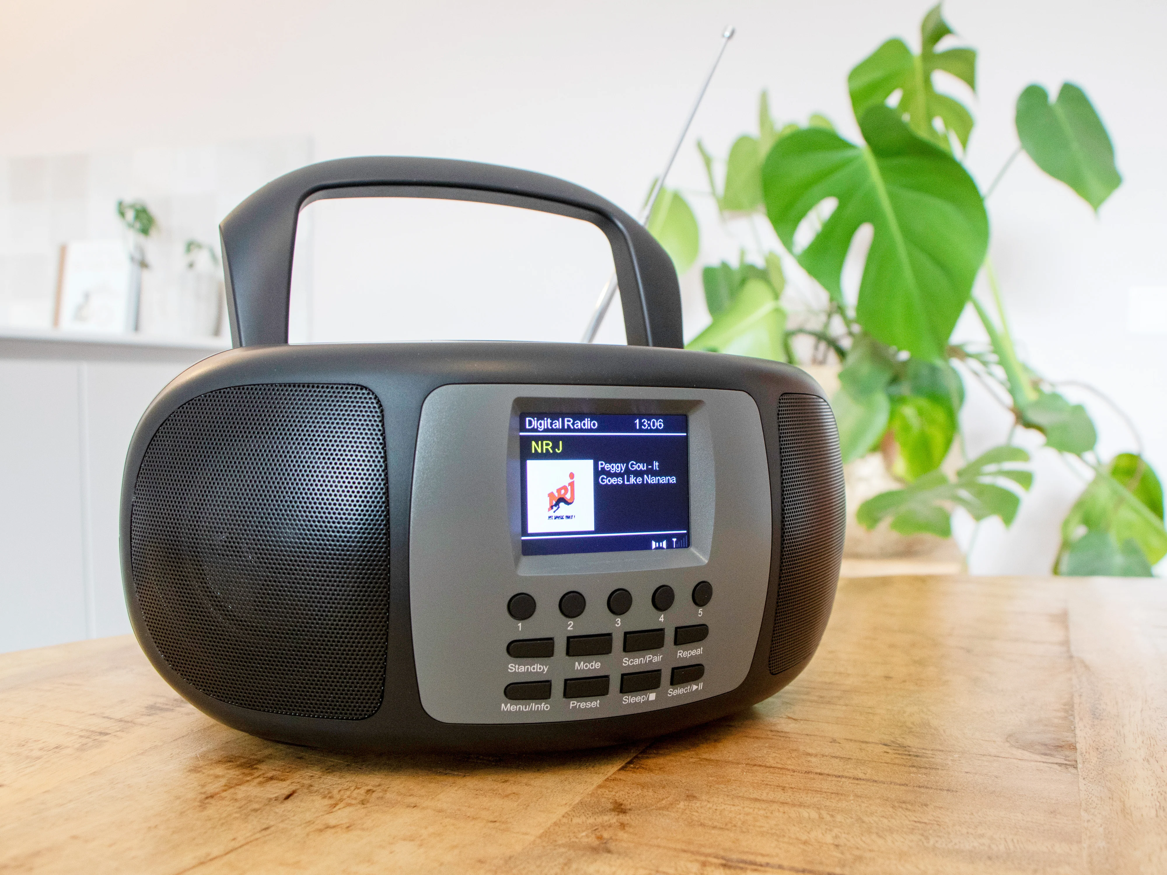 Lenco SCD-860BK - Radio portable DAB+/FM avec Bluetooth®, lecteur CD et grand écran couleur LCD - Noir - Image 25