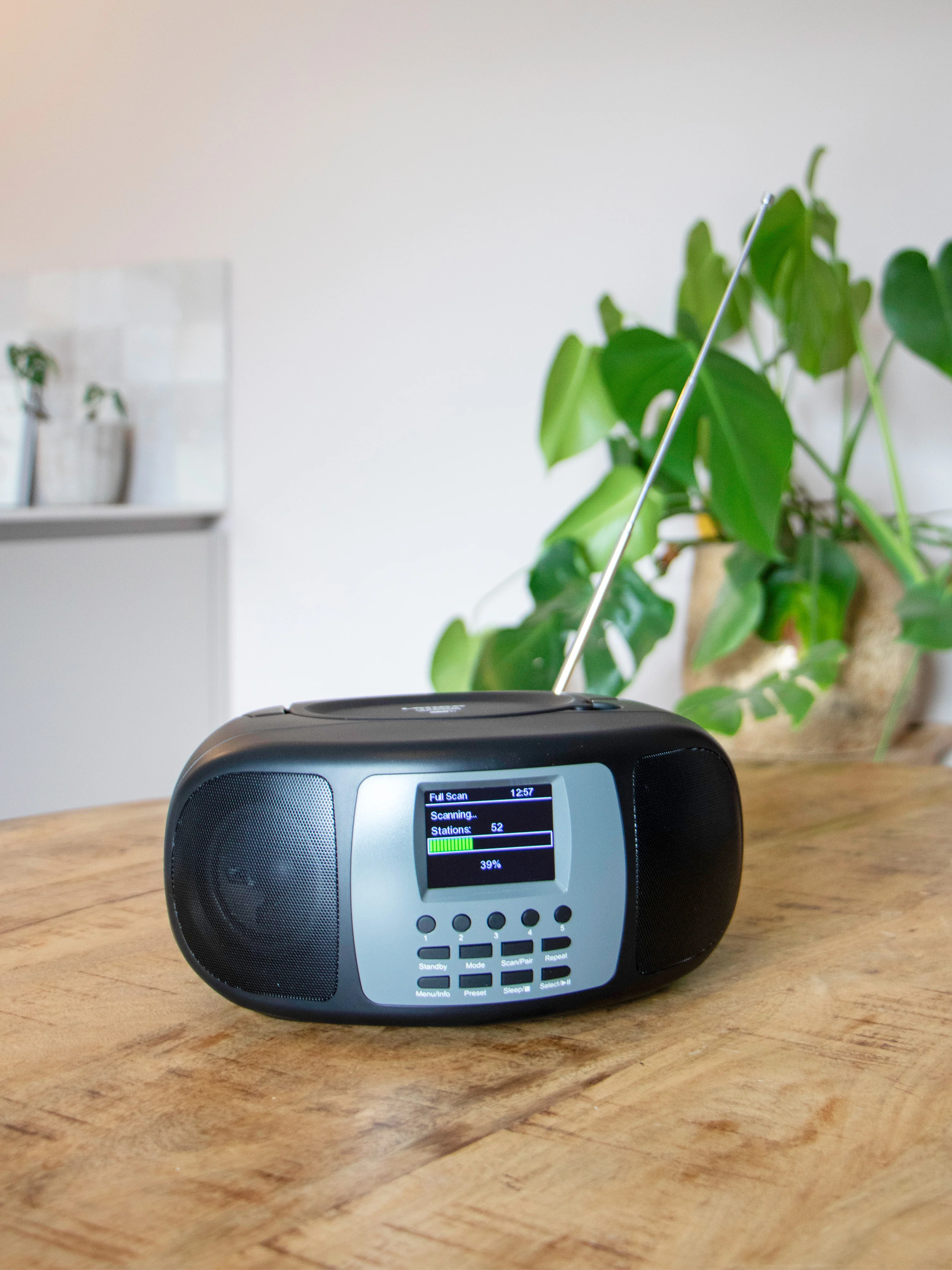 Lenco SCD-860BK - Radio portable DAB+/FM avec Bluetooth®, lecteur CD et grand écran couleur LCD - Noir - Image 27