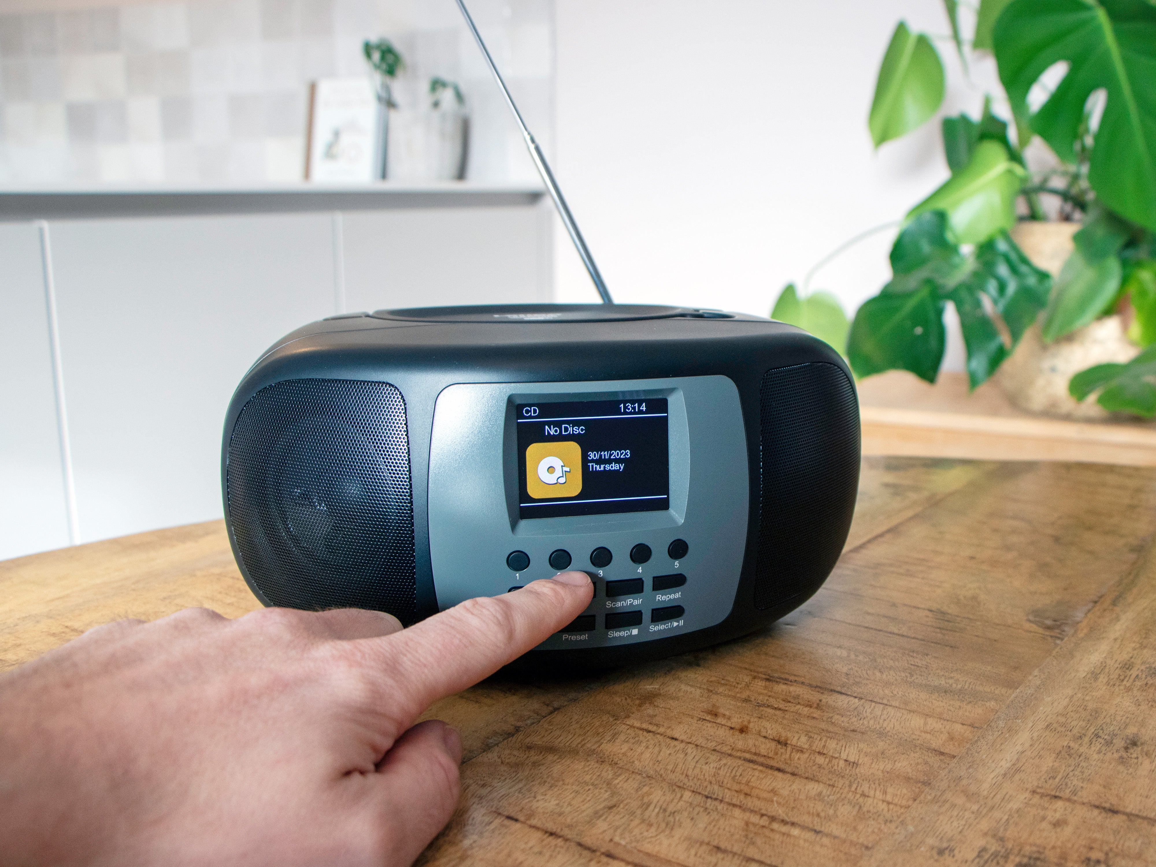 Lenco SCD-860BK - Radio portable DAB+/FM avec Bluetooth®, lecteur CD et grand écran couleur LCD - Noir - Image 28
