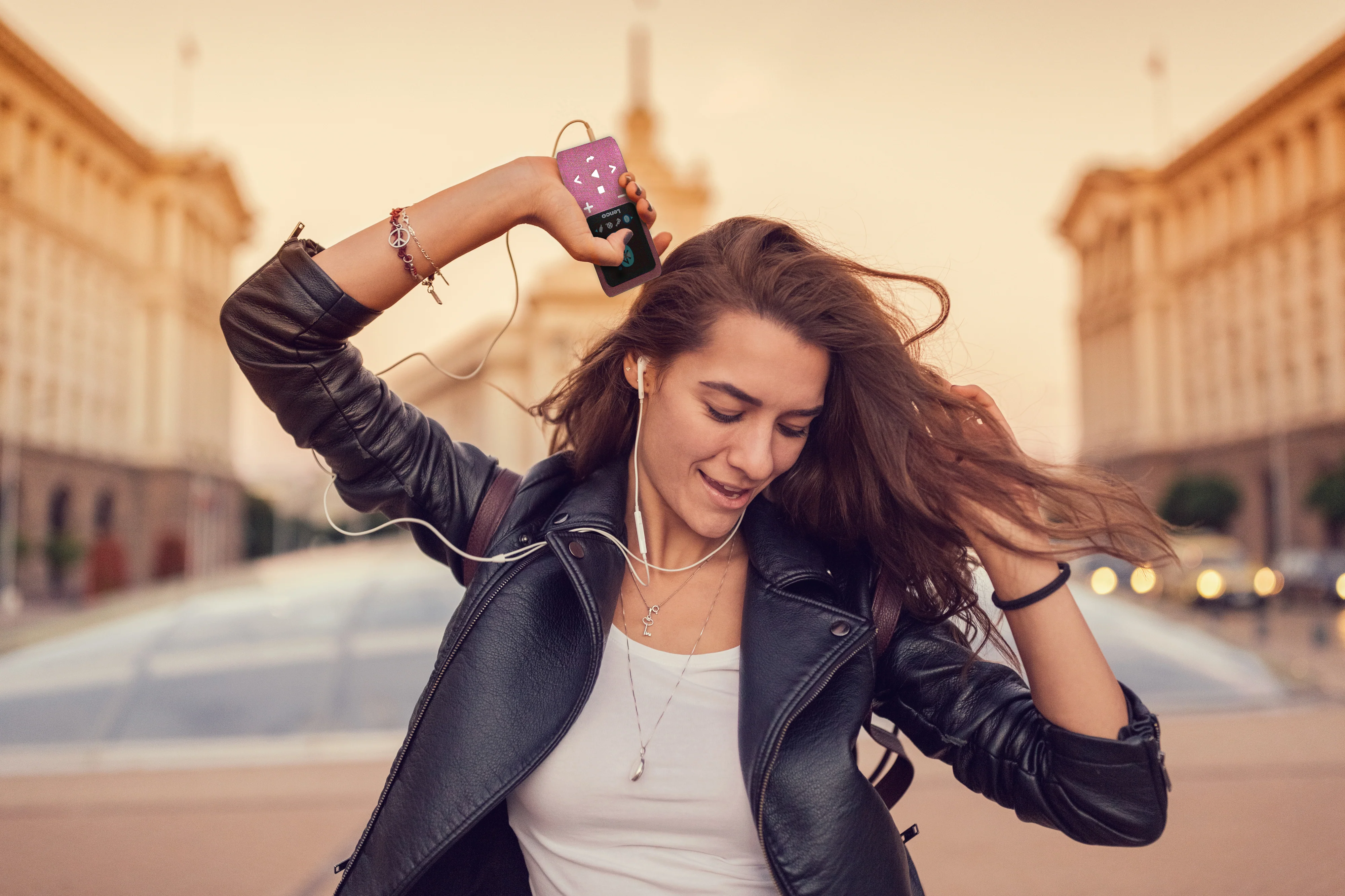 Lenco Xemio-861PK - Lecteur MP3/MP4 avec Bluetooth® et carte micro SD de 8 Go - Rose - Image 13